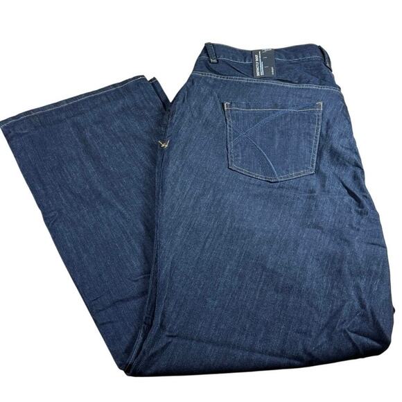 NWT Lane Bryant Distinctly Bootcut Mid rise Size 26 TALL DARK wash - Picture 2 of 8